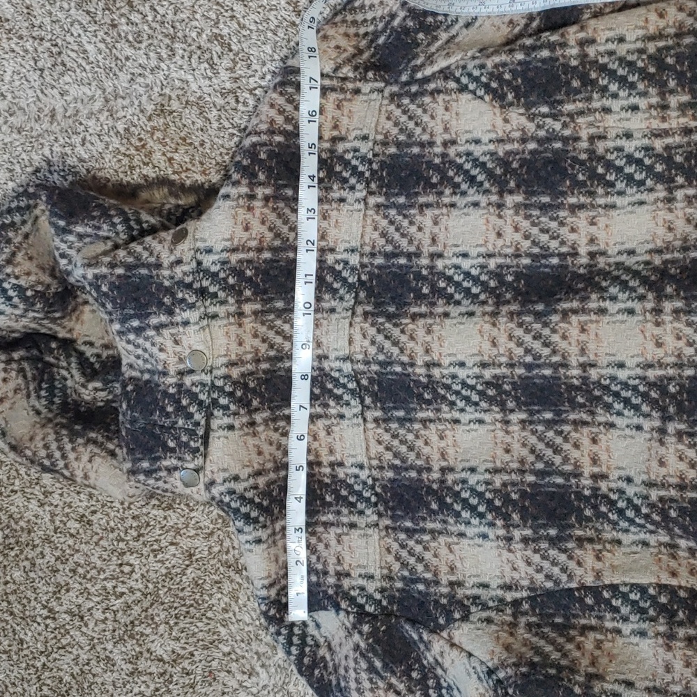 VTG Woolrich Parka Women's Fur Hood Plaid Coat Size Large - Picture 9 of 10